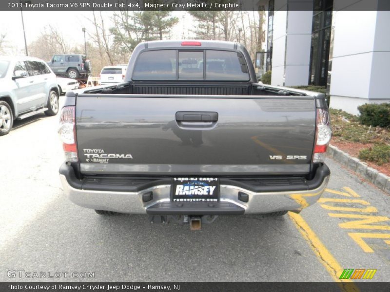Magnetic Gray Metallic / Graphite 2013 Toyota Tacoma V6 SR5 Double Cab 4x4