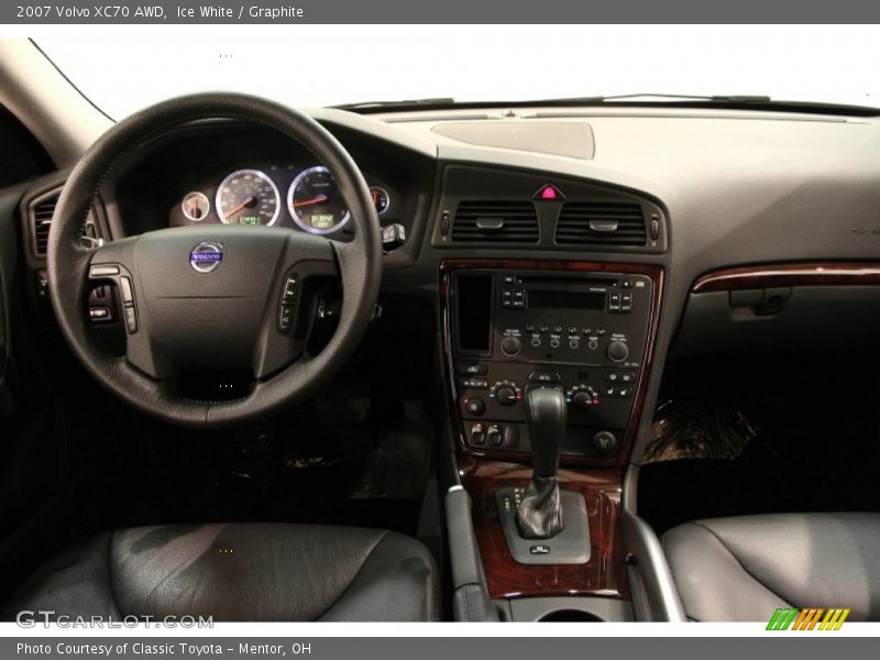 Ice White / Graphite 2007 Volvo XC70 AWD