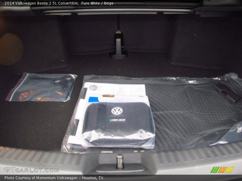 Pure White / Beige 2014 Volkswagen Beetle 2.5L Convertible
