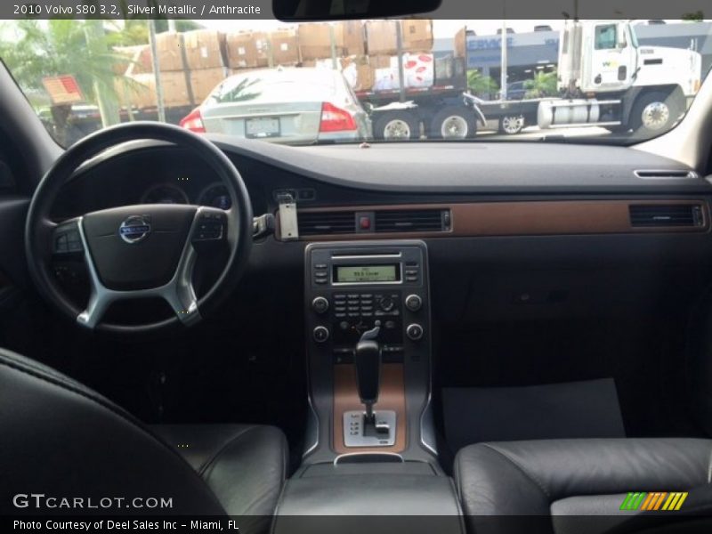 Silver Metallic / Anthracite 2010 Volvo S80 3.2