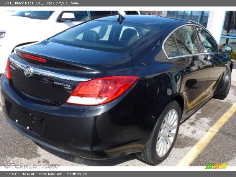 Black Onyx / Ebony 2011 Buick Regal CXL