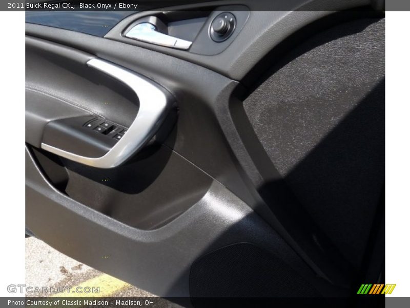 Black Onyx / Ebony 2011 Buick Regal CXL