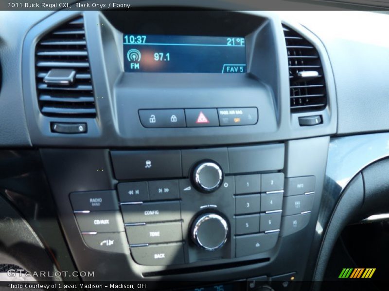 Black Onyx / Ebony 2011 Buick Regal CXL