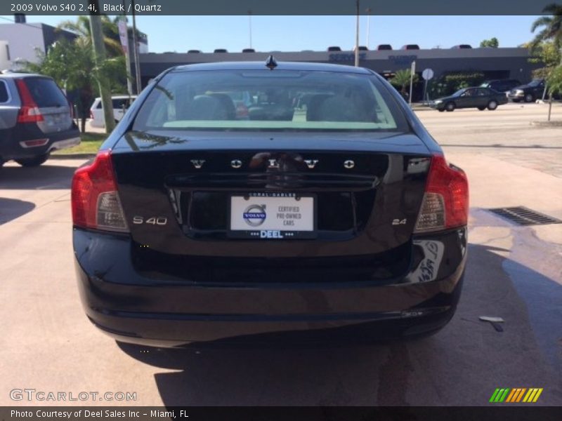 Black / Quartz 2009 Volvo S40 2.4i