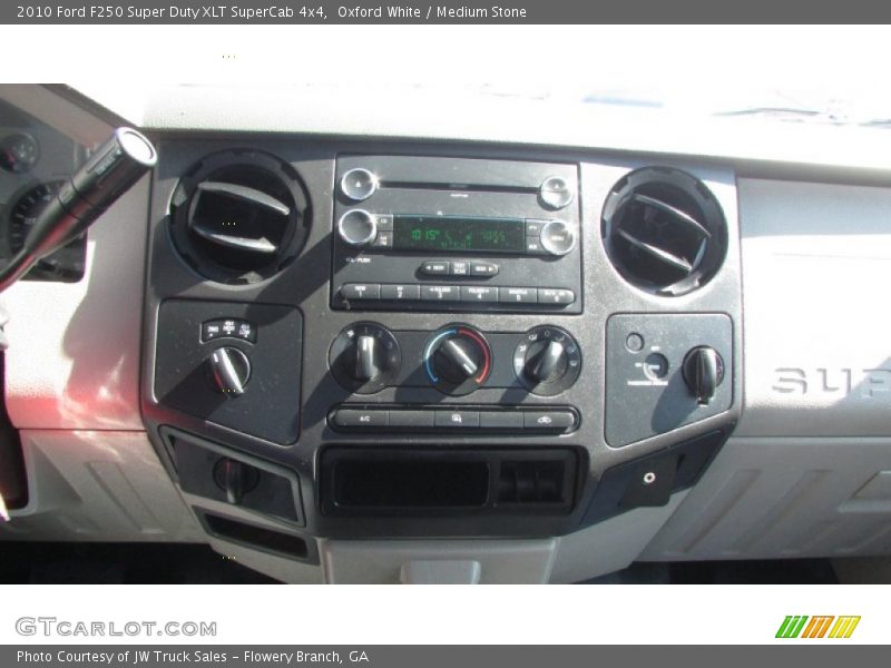 Oxford White / Medium Stone 2010 Ford F250 Super Duty XLT SuperCab 4x4
