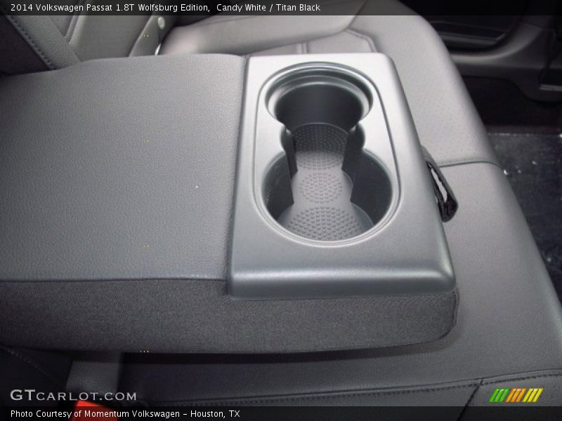 Candy White / Titan Black 2014 Volkswagen Passat 1.8T Wolfsburg Edition