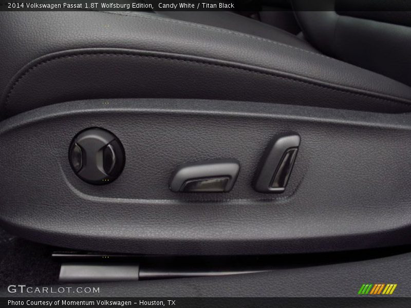 Candy White / Titan Black 2014 Volkswagen Passat 1.8T Wolfsburg Edition