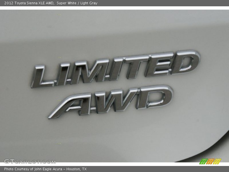Super White / Light Gray 2012 Toyota Sienna XLE AWD