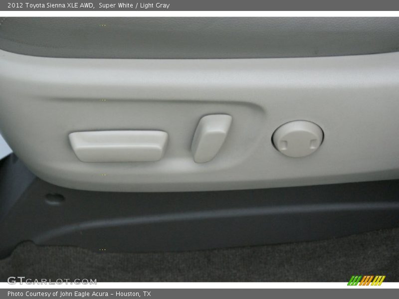 Super White / Light Gray 2012 Toyota Sienna XLE AWD
