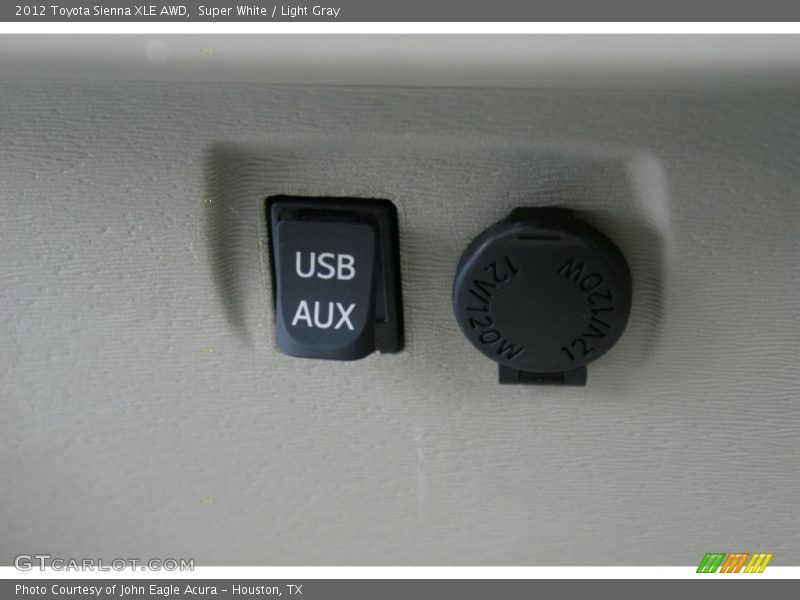 Super White / Light Gray 2012 Toyota Sienna XLE AWD