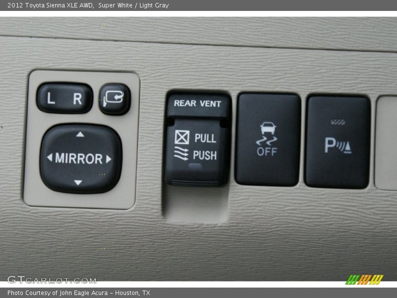 Super White / Light Gray 2012 Toyota Sienna XLE AWD