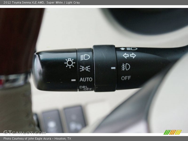 Super White / Light Gray 2012 Toyota Sienna XLE AWD