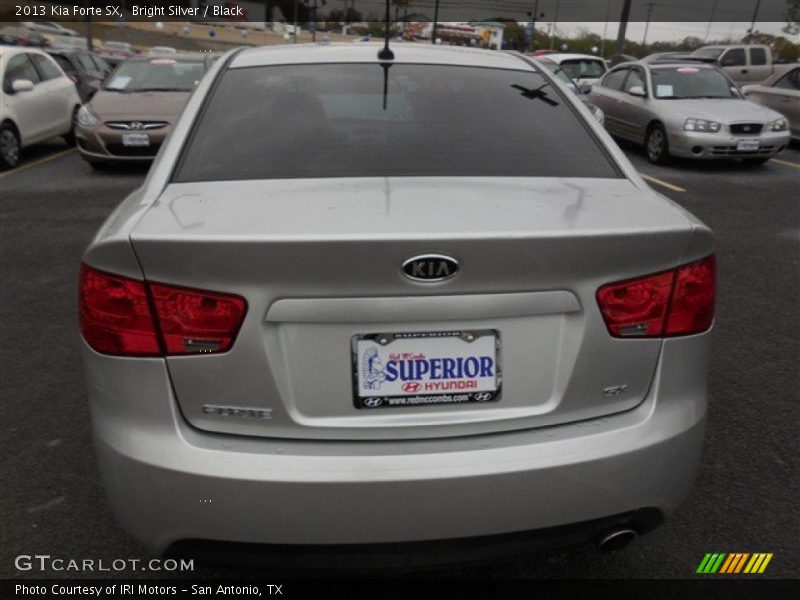 Bright Silver / Black 2013 Kia Forte SX