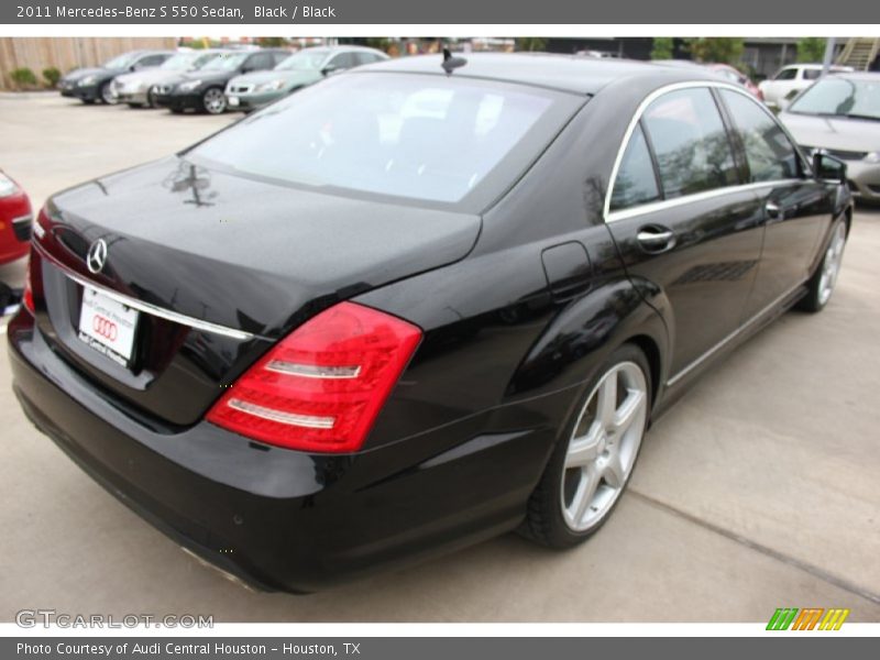 Black / Black 2011 Mercedes-Benz S 550 Sedan