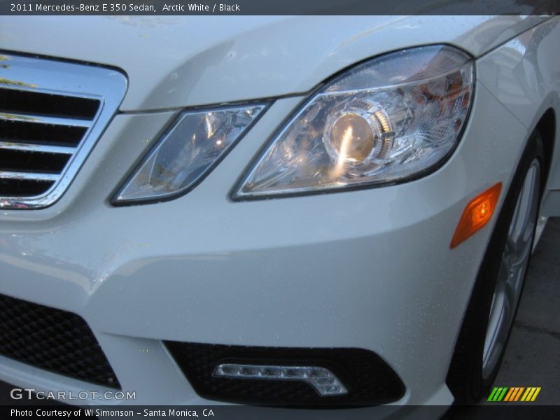 Arctic White / Black 2011 Mercedes-Benz E 350 Sedan