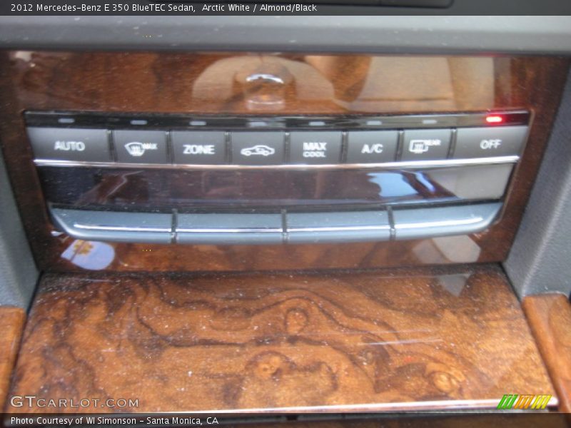 Arctic White / Almond/Black 2012 Mercedes-Benz E 350 BlueTEC Sedan