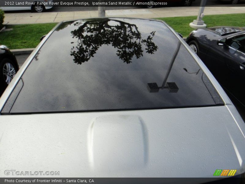 Ipanema Sand Metallic / Almond/Espresso 2012 Land Rover Range Rover Evoque Prestige