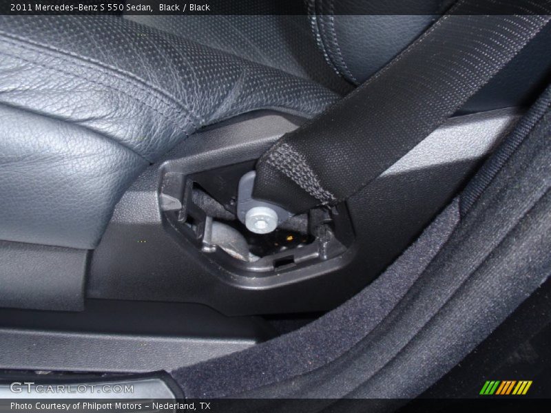 Black / Black 2011 Mercedes-Benz S 550 Sedan