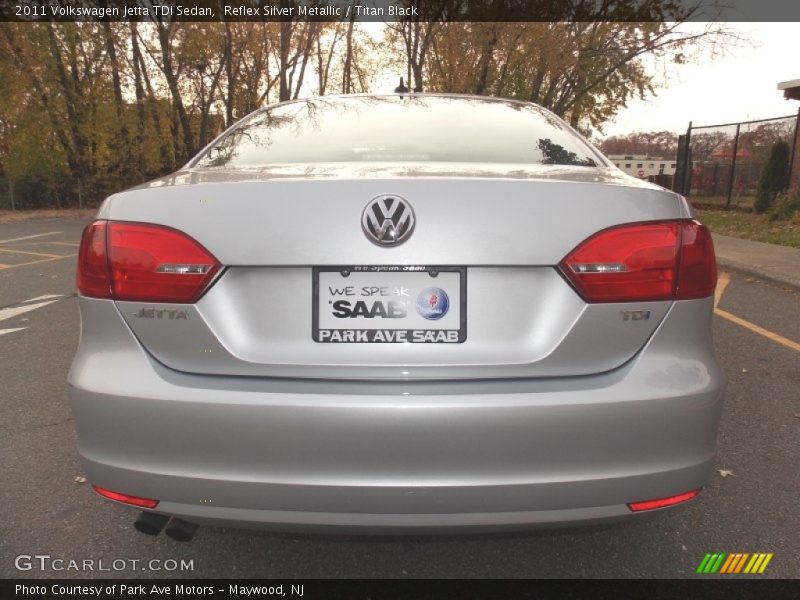 Reflex Silver Metallic / Titan Black 2011 Volkswagen Jetta TDI Sedan