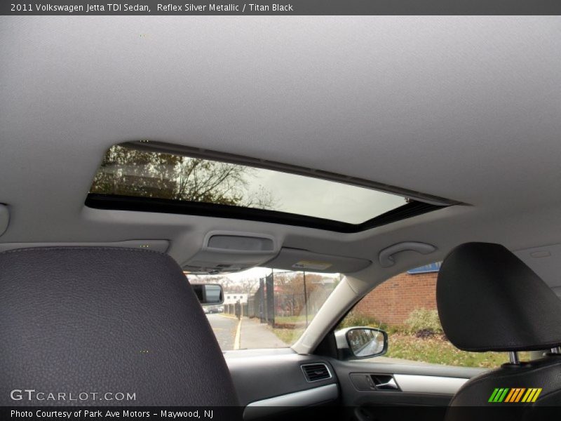 Reflex Silver Metallic / Titan Black 2011 Volkswagen Jetta TDI Sedan