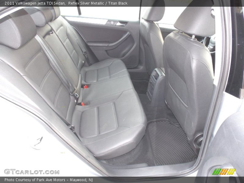 Reflex Silver Metallic / Titan Black 2011 Volkswagen Jetta TDI Sedan