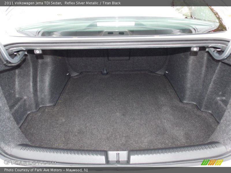 Reflex Silver Metallic / Titan Black 2011 Volkswagen Jetta TDI Sedan