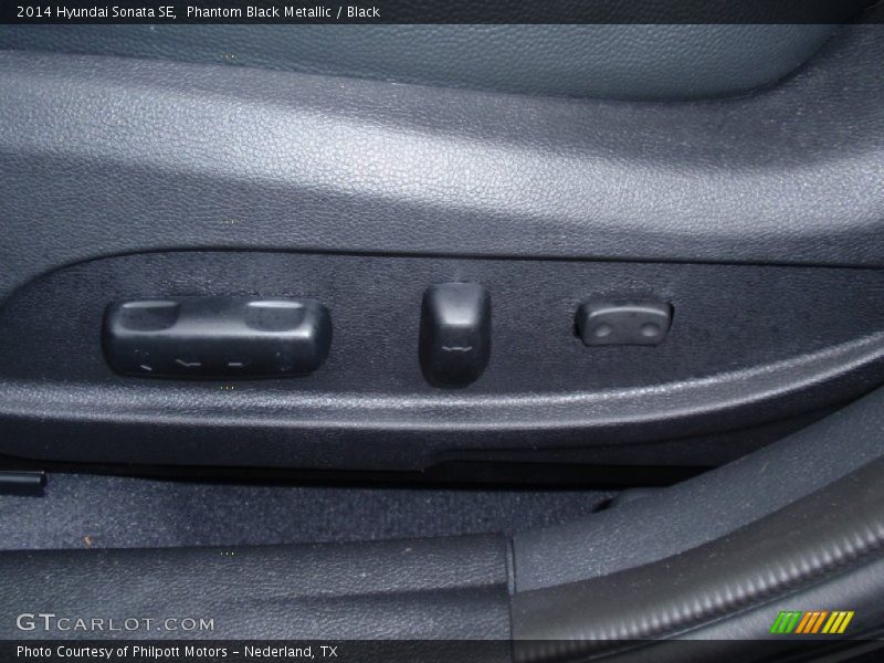 Phantom Black Metallic / Black 2014 Hyundai Sonata SE