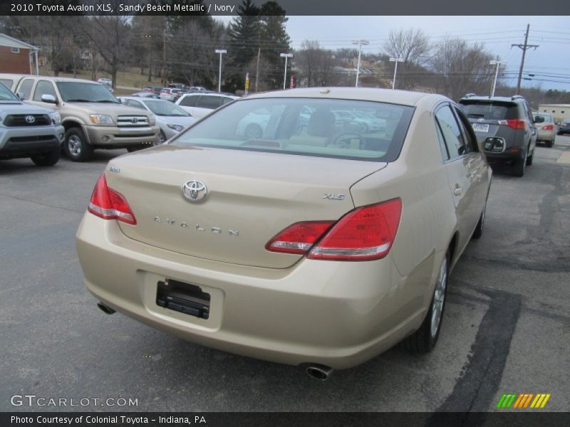 Sandy Beach Metallic / Ivory 2010 Toyota Avalon XLS