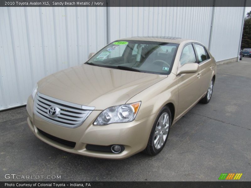 Front 3/4 View of 2010 Avalon XLS