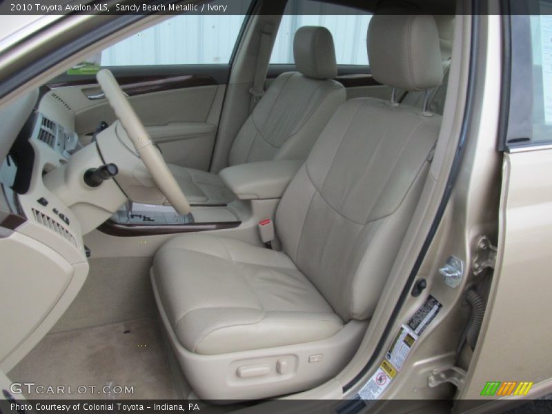  2010 Avalon XLS Ivory Interior