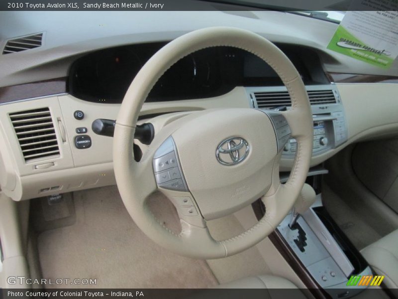 Sandy Beach Metallic / Ivory 2010 Toyota Avalon XLS