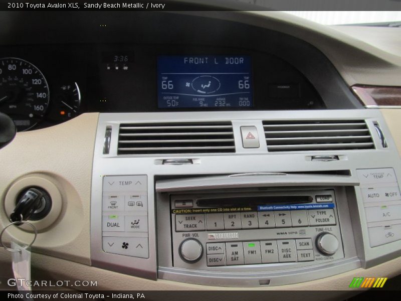 Sandy Beach Metallic / Ivory 2010 Toyota Avalon XLS