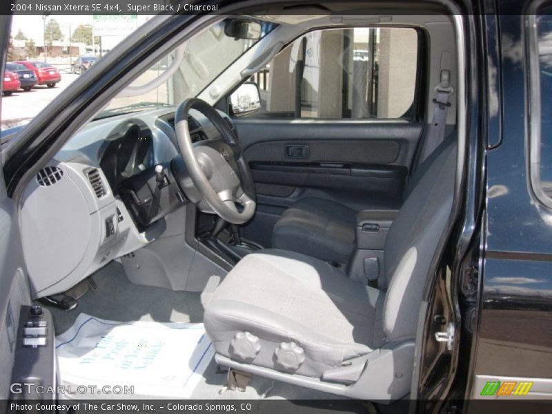 Super Black / Charcoal 2004 Nissan Xterra SE 4x4
