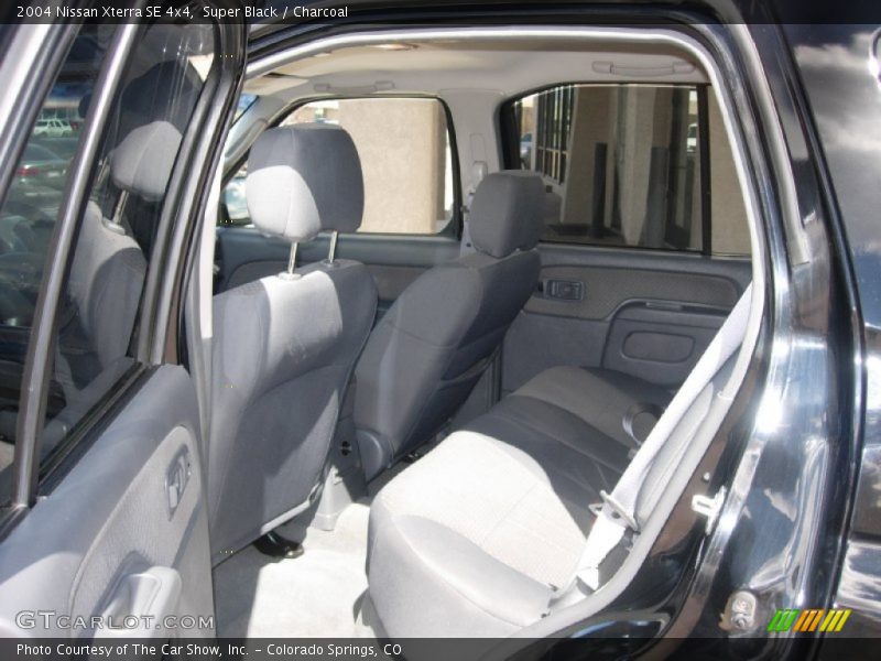 Super Black / Charcoal 2004 Nissan Xterra SE 4x4