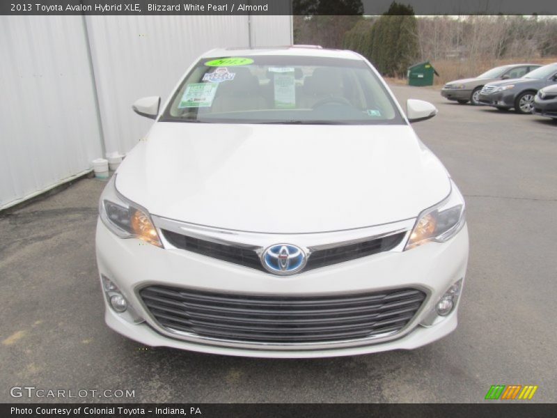 Blizzard White Pearl / Almond 2013 Toyota Avalon Hybrid XLE