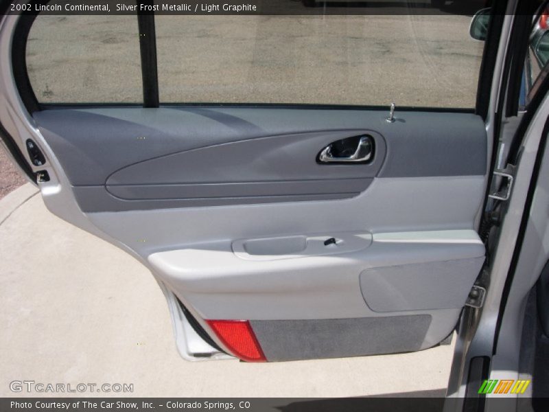 Silver Frost Metallic / Light Graphite 2002 Lincoln Continental