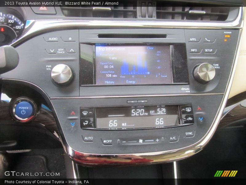 Blizzard White Pearl / Almond 2013 Toyota Avalon Hybrid XLE
