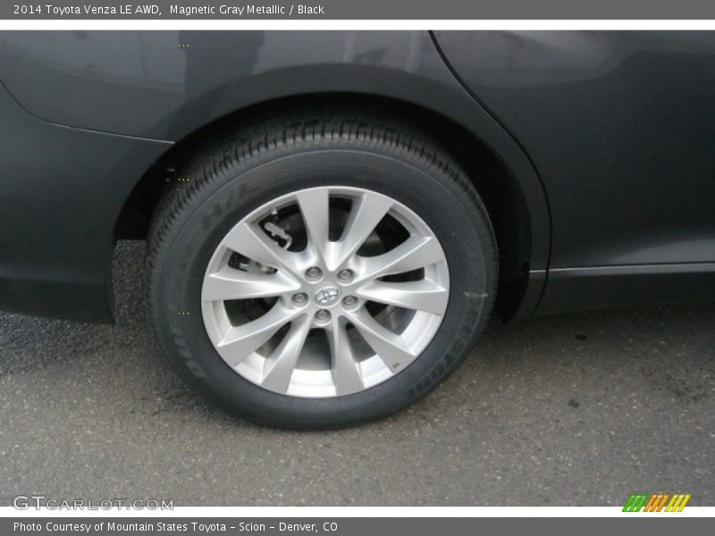 Magnetic Gray Metallic / Black 2014 Toyota Venza LE AWD