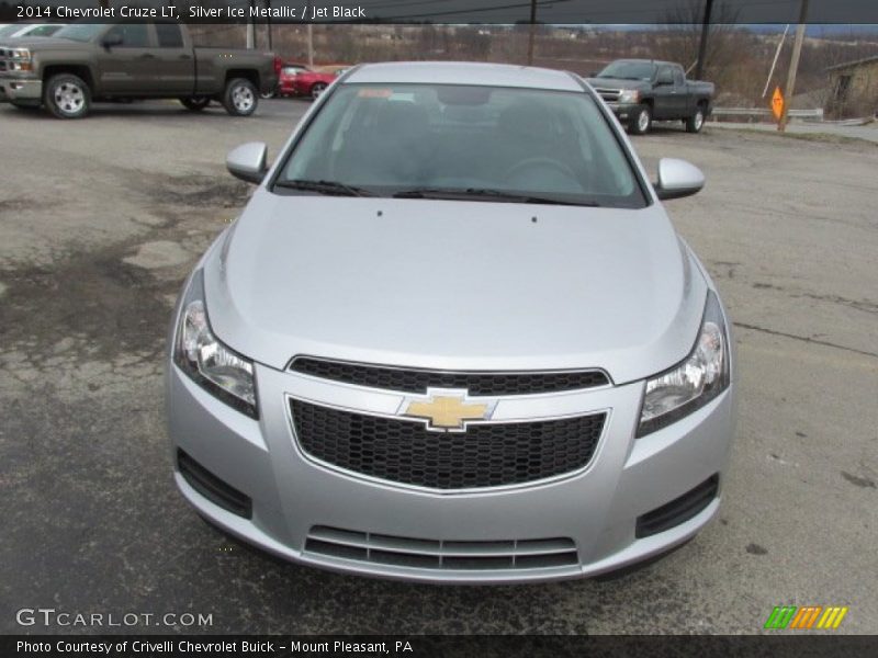 Silver Ice Metallic / Jet Black 2014 Chevrolet Cruze LT