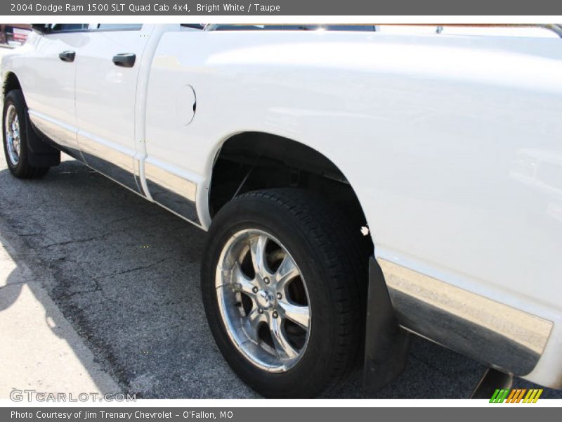 Bright White / Taupe 2004 Dodge Ram 1500 SLT Quad Cab 4x4
