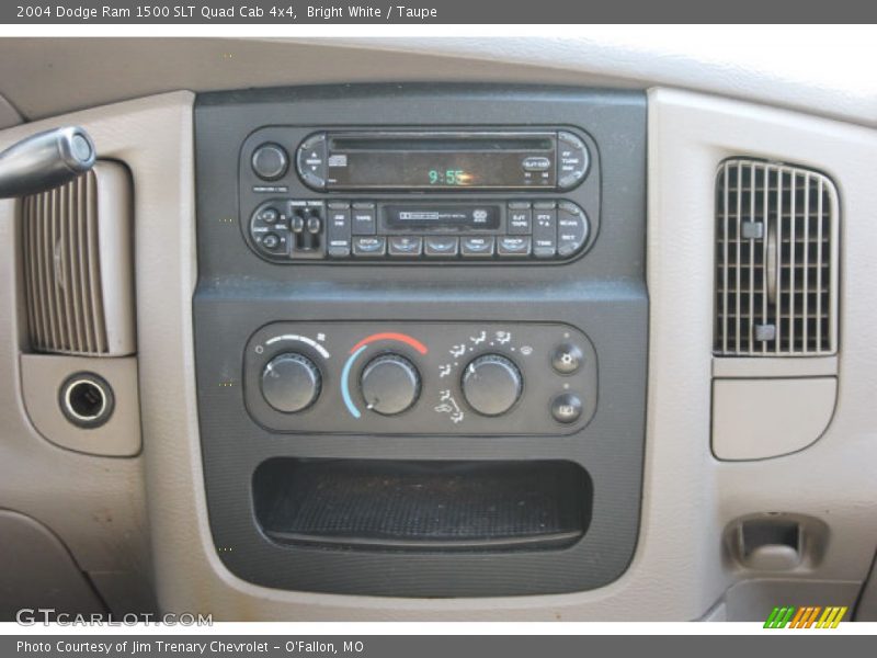 Bright White / Taupe 2004 Dodge Ram 1500 SLT Quad Cab 4x4