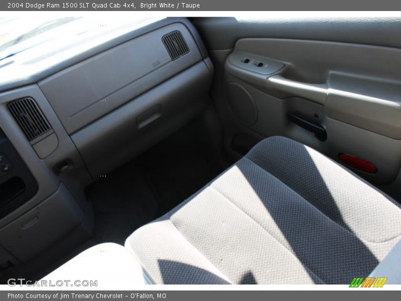 Bright White / Taupe 2004 Dodge Ram 1500 SLT Quad Cab 4x4