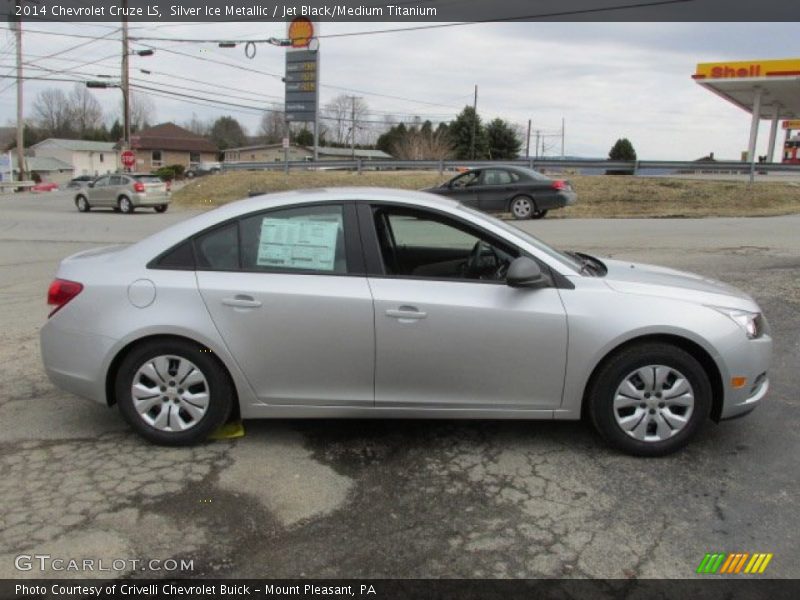 Silver Ice Metallic / Jet Black/Medium Titanium 2014 Chevrolet Cruze LS