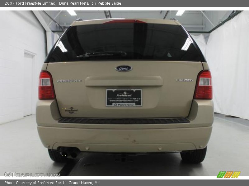 Dune Pearl Metallic / Pebble Beige 2007 Ford Freestyle Limited