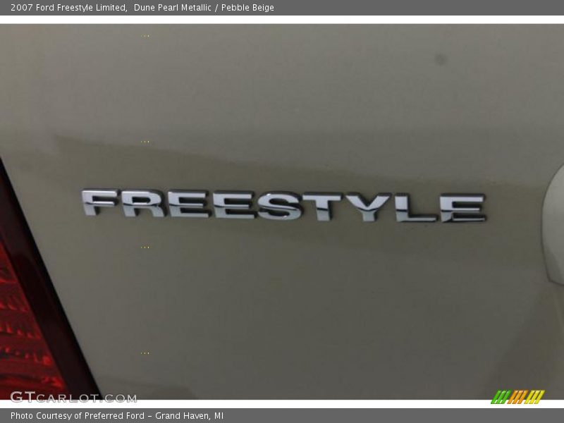 Dune Pearl Metallic / Pebble Beige 2007 Ford Freestyle Limited