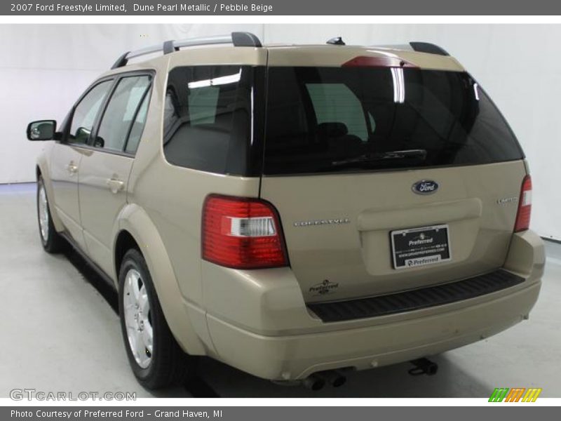 Dune Pearl Metallic / Pebble Beige 2007 Ford Freestyle Limited