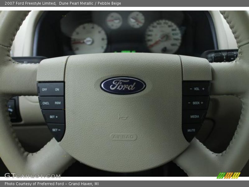 Dune Pearl Metallic / Pebble Beige 2007 Ford Freestyle Limited