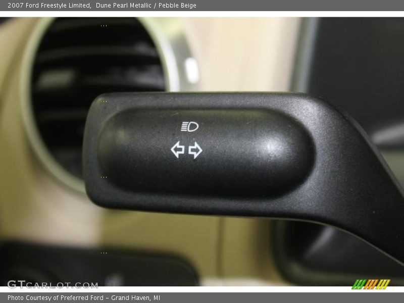 Dune Pearl Metallic / Pebble Beige 2007 Ford Freestyle Limited