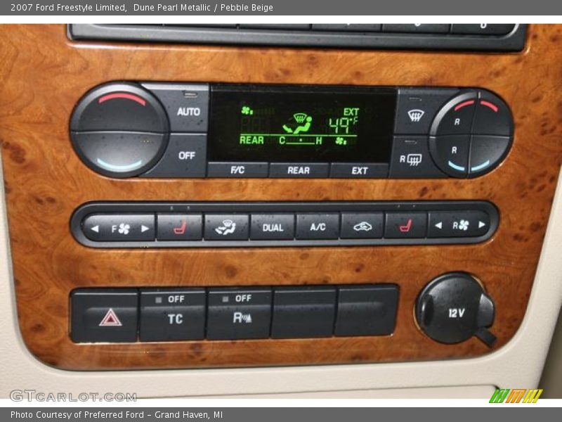 Dune Pearl Metallic / Pebble Beige 2007 Ford Freestyle Limited