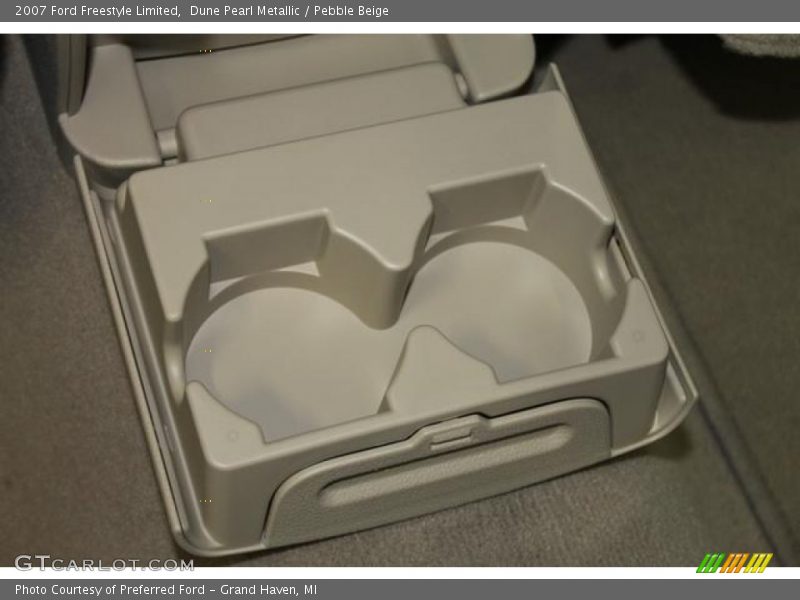 Dune Pearl Metallic / Pebble Beige 2007 Ford Freestyle Limited